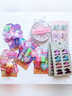 Sweet Shoppe Beauty & Hair Accessory Bundle Press On Nails Claw Clips NIP